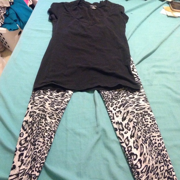 T-shirt & legging bundle