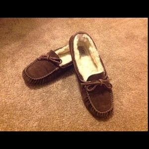 🌟UGG Dakota Slippers size 10🌟