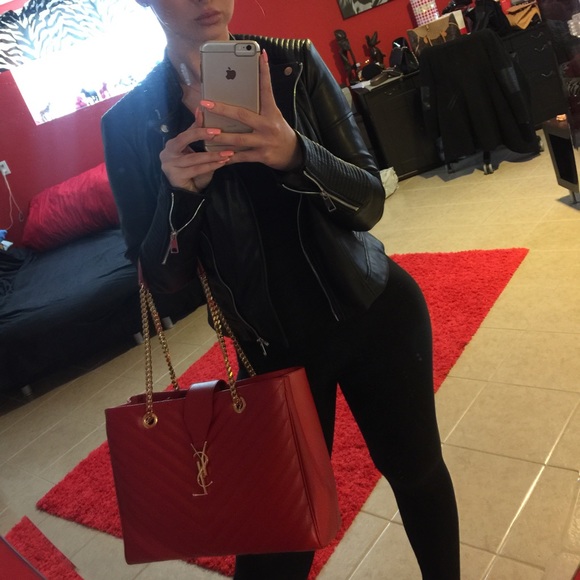 MEET YOUR SELLER 💕🌸 - Picture 1 of 1