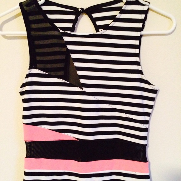 Dress - Picture 2 of 4
