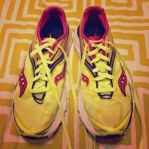 Saucony kinvara 4 running sneakers