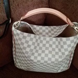 White tote handbag