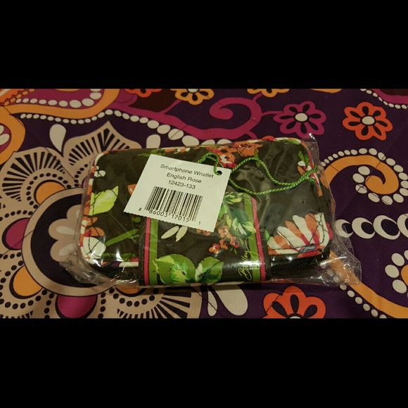 NWT Vera Bradley smartphone wristlet English Rose