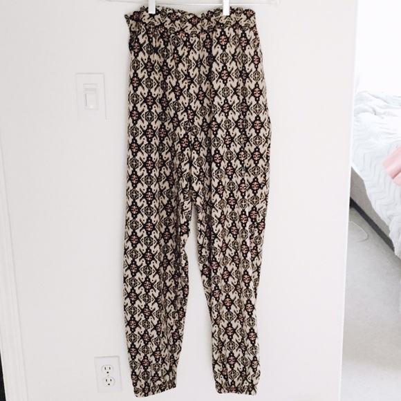 printed relaxed pants