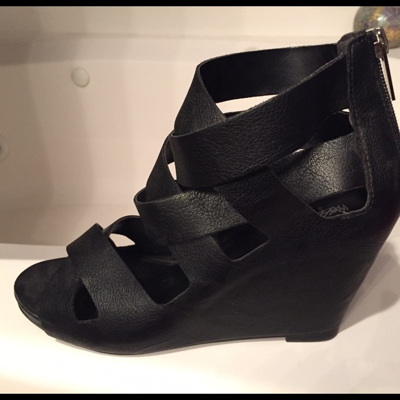 Mossimo black wedges