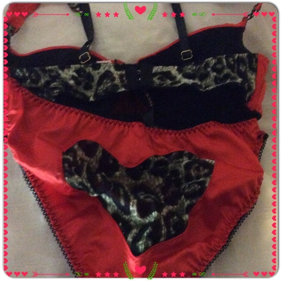 Be Wicked red print 2 piece set