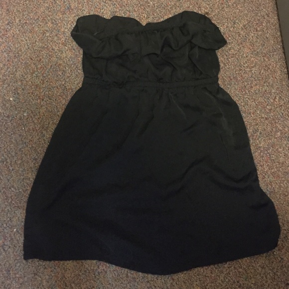 Black forever 21 ruffle halter top