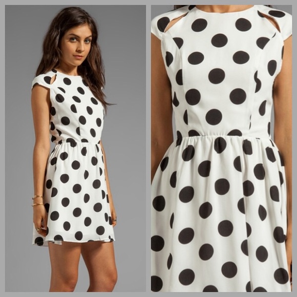 SOLD ❤️Dolce Vita Dress❤️ - Picture 2 of 4