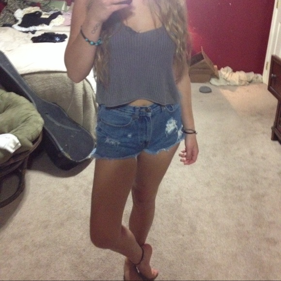 ❌Traded❌BDG destroyed crop top - Picture 2 of 2