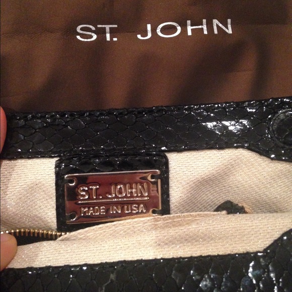 Authentic St. John evening clutch w.gold hardware! - Picture 2 of 4