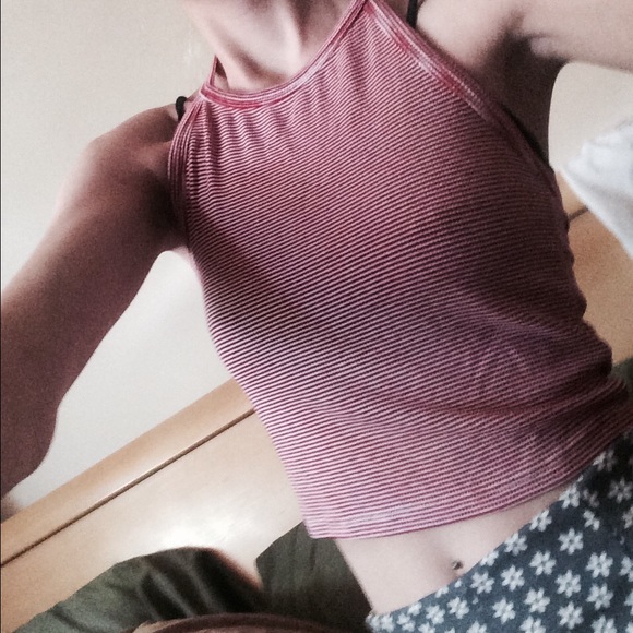 ⭐️SOLD⭐️Brandy Melville striped Sachi halter - Picture 3 of 3
