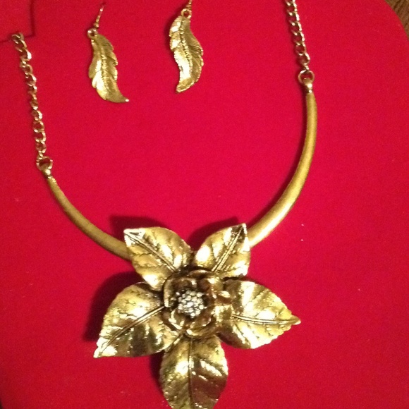 Necklace and earring set.On hold for jenny0824. - Picture 2 of 2