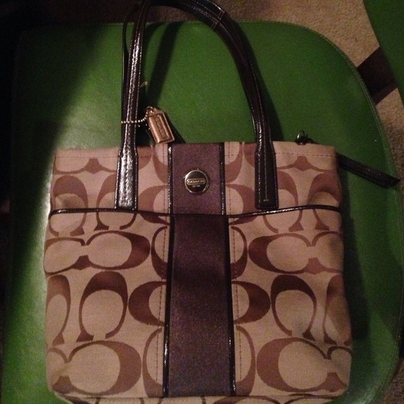 Authentic coach purse and wallet