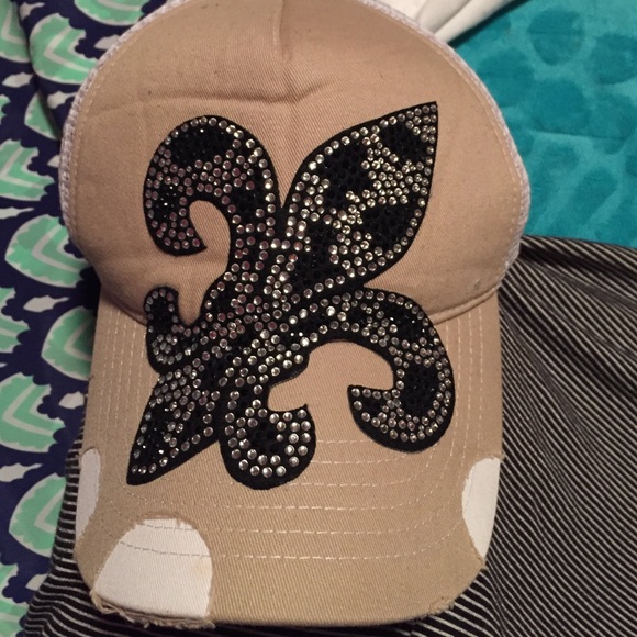 hat - Picture 2 of 3