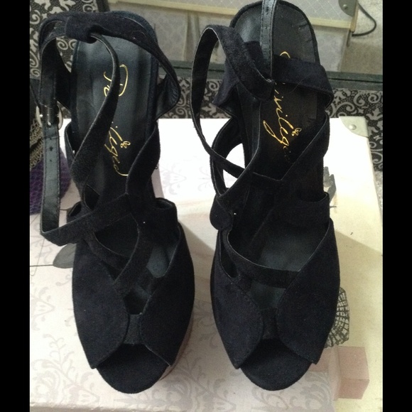 Black heeless wedges - Picture 3 of 4