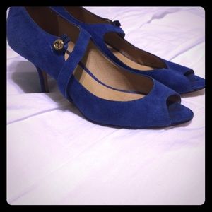 Nine West blue suede heels