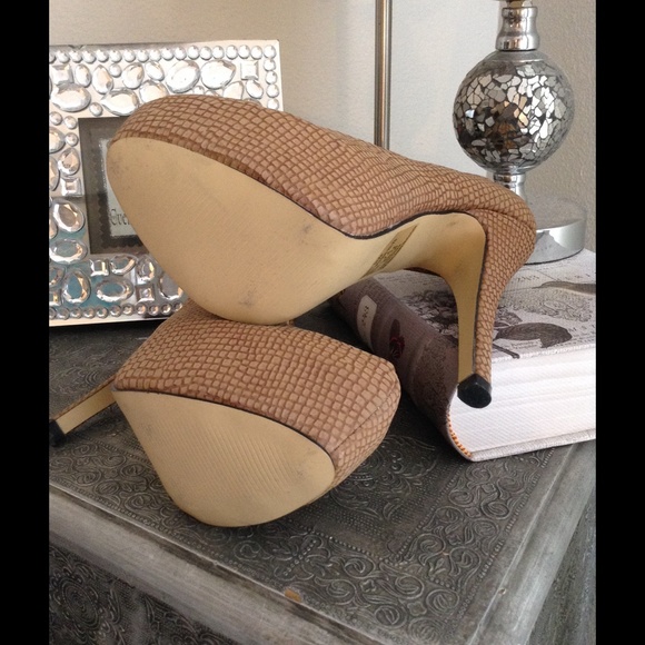 Faux snake skin platform high heels - Picture 4 of 4