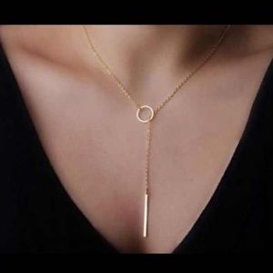 Circle & bar necklace - Gold