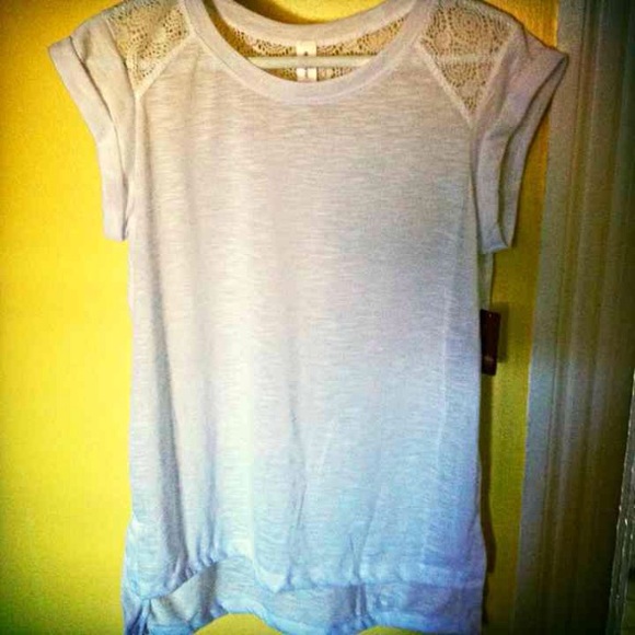 No Boundaries Tops - NWOT No Boundaries White Lace Back Hi Low Top XL