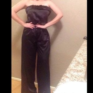Classy and stylish black jumpsuit