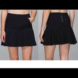 Lululemon skirt size 8