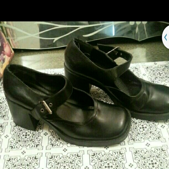 Mudd heels