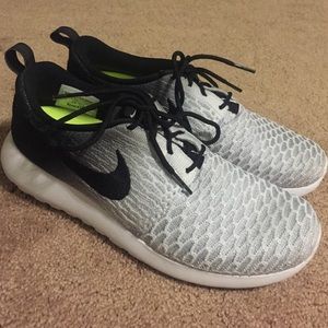 Customized Nike Roshe Run (Flyknit)