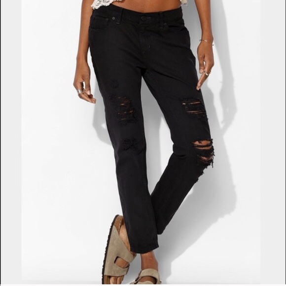 Black boyfriend jeans!