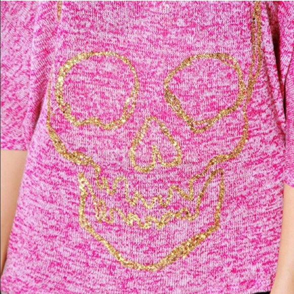 Dolman top with skull design - Picture 3 of 4