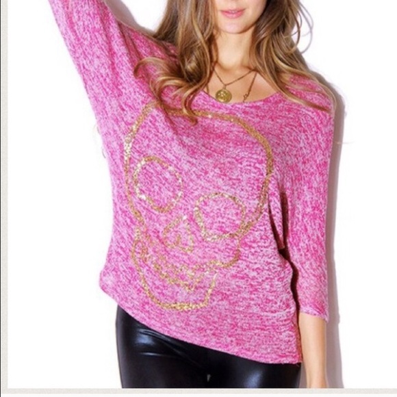 Dolman top with skull design - Picture 4 of 4