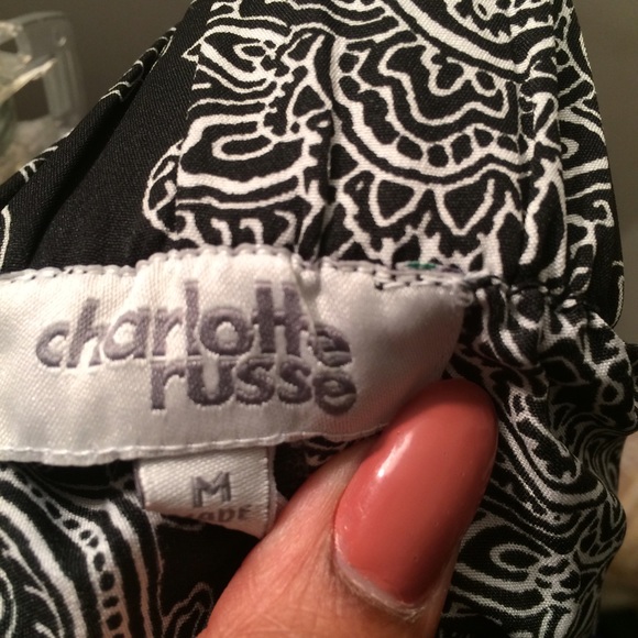 Black and white Charlotte Rouse Shorts - Picture 2 of 3