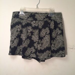 Black and white Charlotte Rouse Shorts