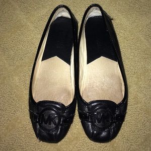 USED MICHAEL KORS FLATS