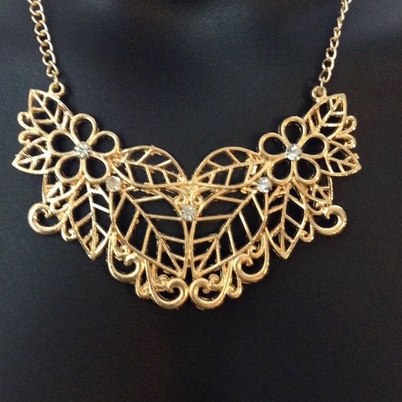 Beautiful Gold with Stones 😍😍😍 - Picture 2 of 4