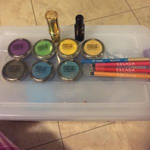 Bundle of Makeup Forever eyeshadows and more!!!