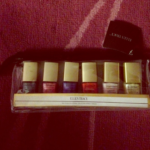 Nail polish set