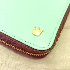 Aqua mint 👑 iPhone case