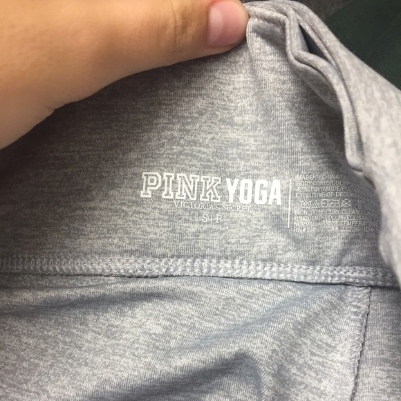 PINK yoga leggings