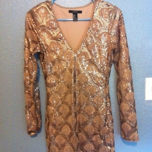 Gold fitted dress - Picture 1 of 4