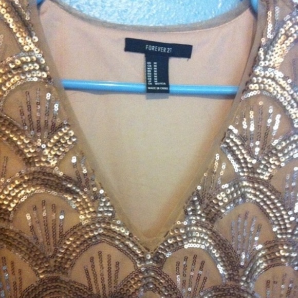 Gold fitted dress - Picture 3 of 4