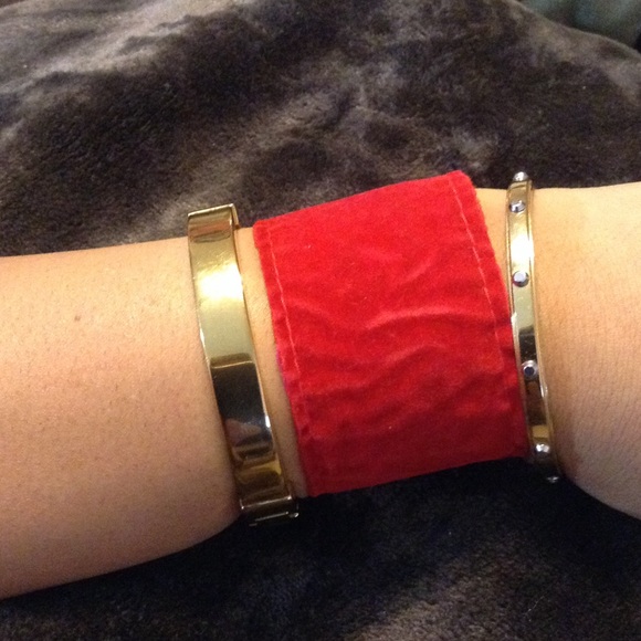 Boho Chic Reversible Fabric Cuff🌼🌼🌼 - Picture 2 of 4