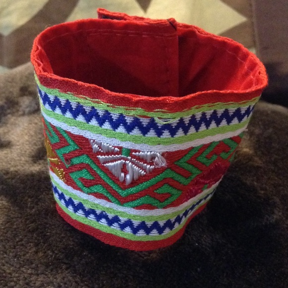 Boho Chic Reversible Fabric Cuff🌼🌼🌼 - Picture 3 of 4