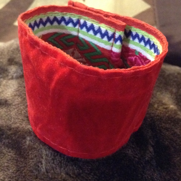 Boho Chic Reversible Fabric Cuff🌼🌼🌼 - Picture 4 of 4