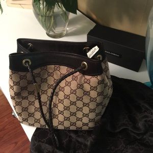 Gucci shoulder bag