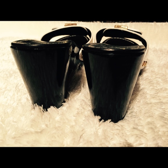 Tory burch Sandals Wedge ( SOLD , SOLD, SOLD ) - Picture 3 of 4