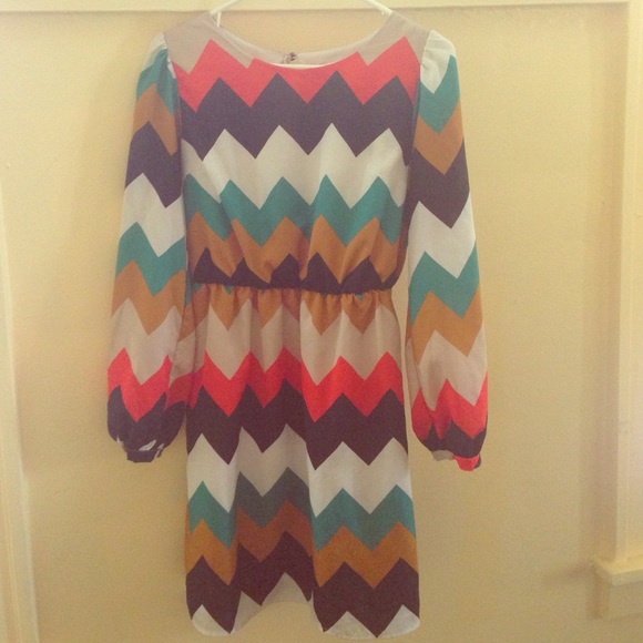 Multicolored zig zag dress