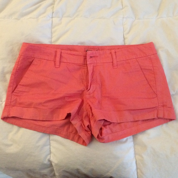 American Eagle orange coral shorts!