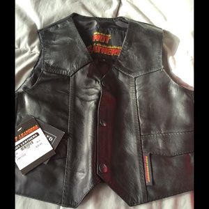 Boys small black leather vest nwt