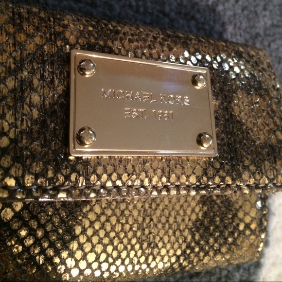 Michael Kors Wallet /Key Wallet - Picture 2 of 4