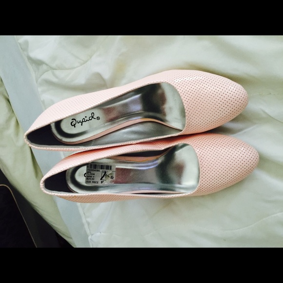 Pink heels - Picture 2 of 3